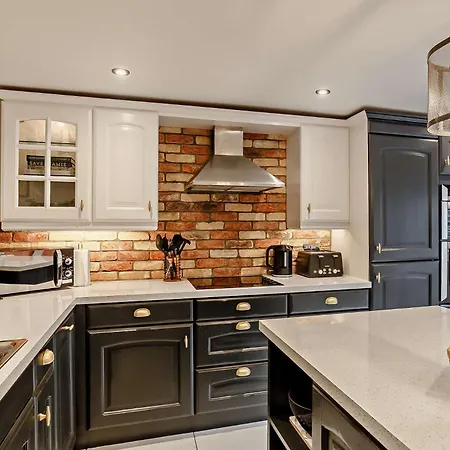2 Bed In 93162 Holiday home *