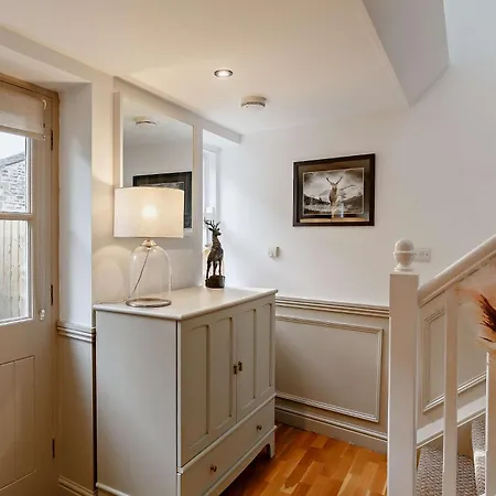 2 Bed In 93162 * Leyburn