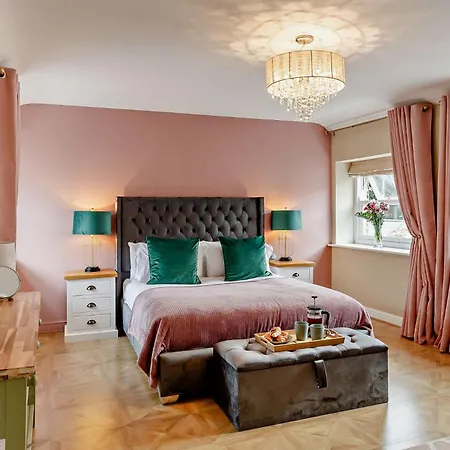 2 Bed In 93162 Holiday home