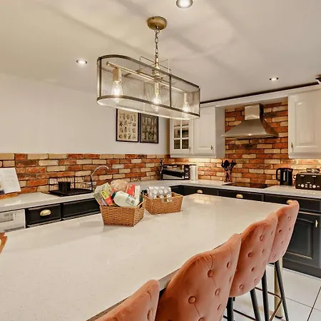 2 Bed In Oc-93162
