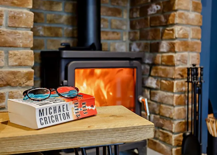 2 Bed In 93162 Holiday home *