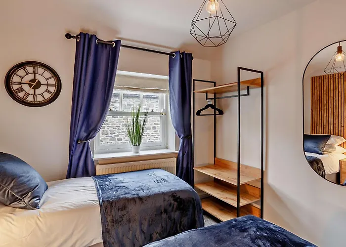 2 Bed In 93162 Holiday home