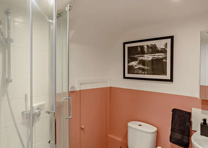 2 Bed In Oc-93162 Holiday home *