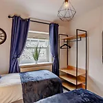 בית נופש 2 Bed In Oc-93162 *